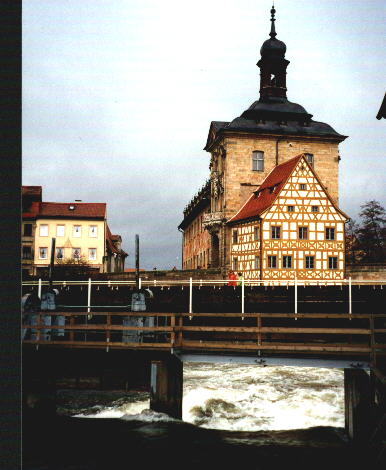 bambergrathaus.jpg (37024 bytes)